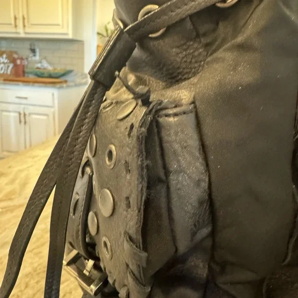 🖤♠️ Prada grommet bag ♠️🖤 - Picture 3 of 10